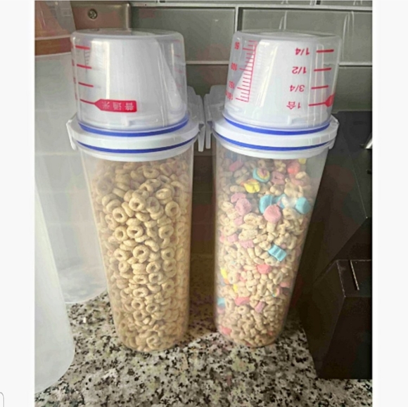 2 Plastic Food Containers with Sprout - Picture 2 of 10